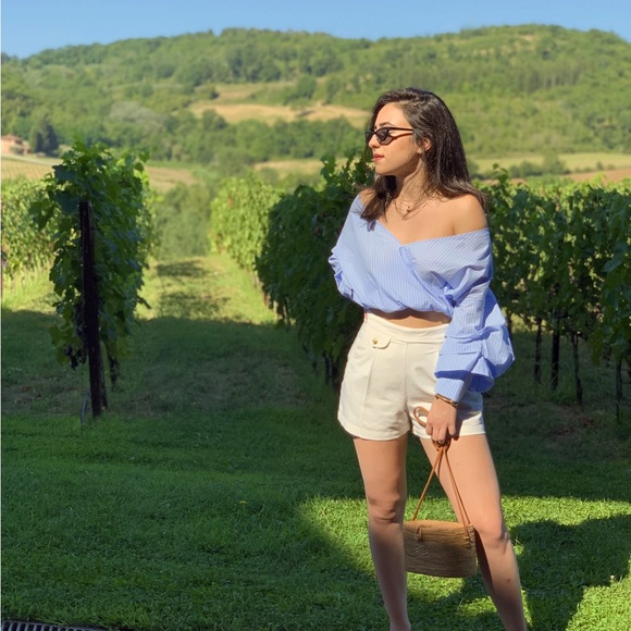 Meet your Posher, Rosalin - Picture 1 of 1